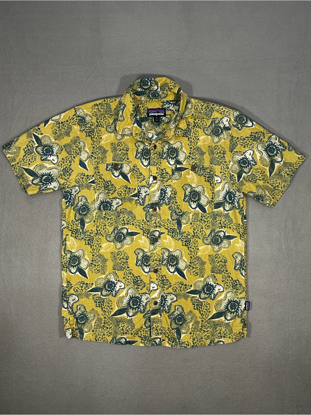 Men’s Patagonia Hemp Organic Cotton Shirt Medium Yellow Floral Short Sleeve